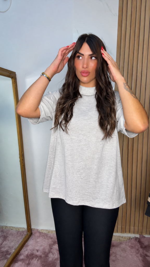 Básica oversize cuello perkin gris claro