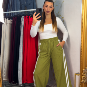 Pantalon adid impermeable verde oliva