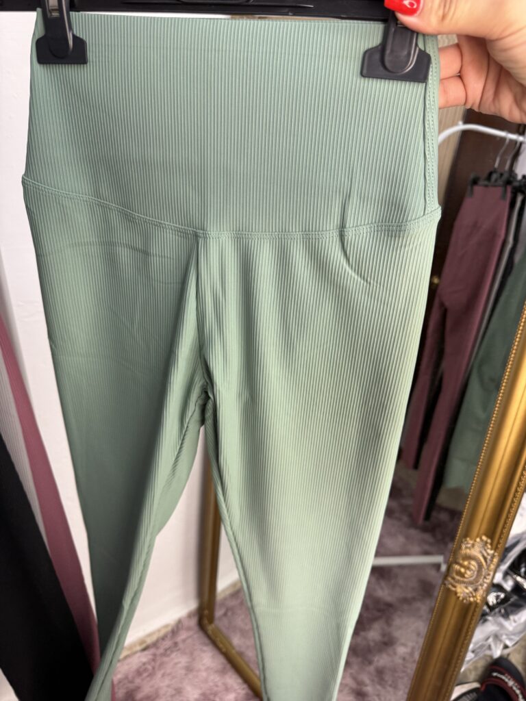 Leggins guante Barbie verde agua