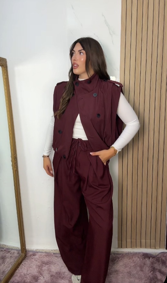 Gabardina sin mangas oversize Burdeos